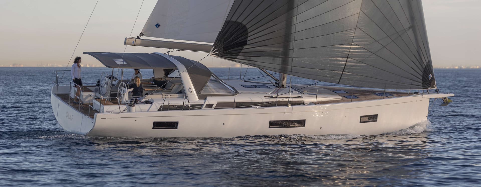 Beneteau Oceanis Yacht 54