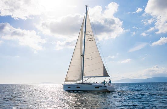 Bavaria Yachts C42
