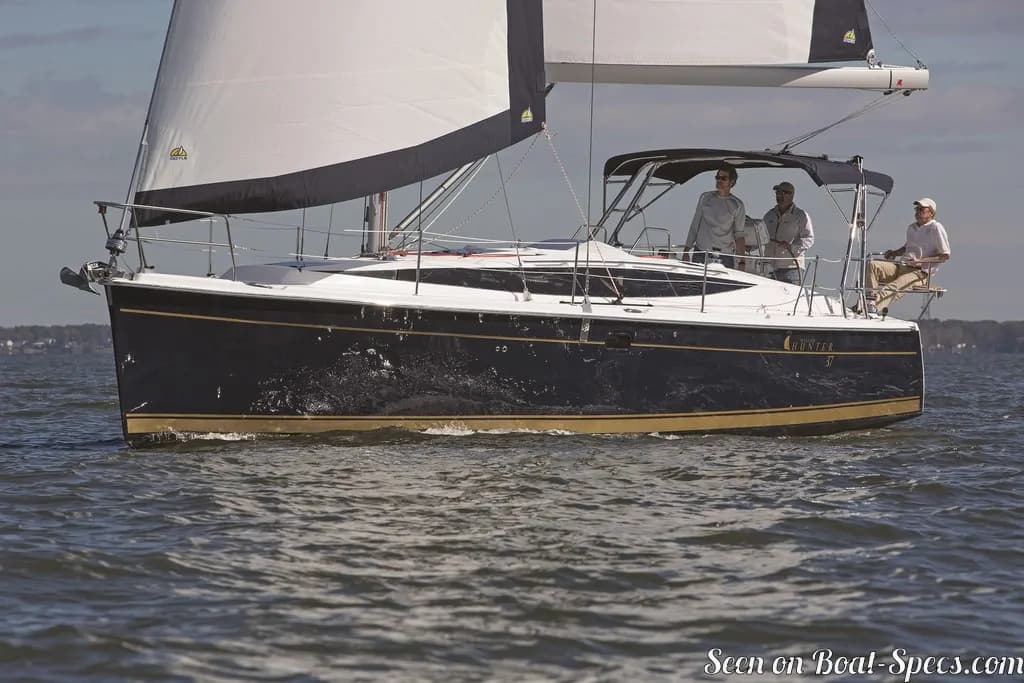 Hunter Yachts Hunter 37
